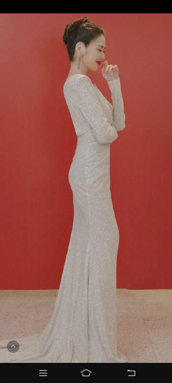 梁田劉燁湖南春晚禮服美圖