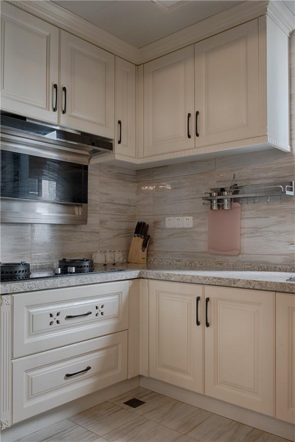 135㎡美式輕奢三居室，時尚又有品味