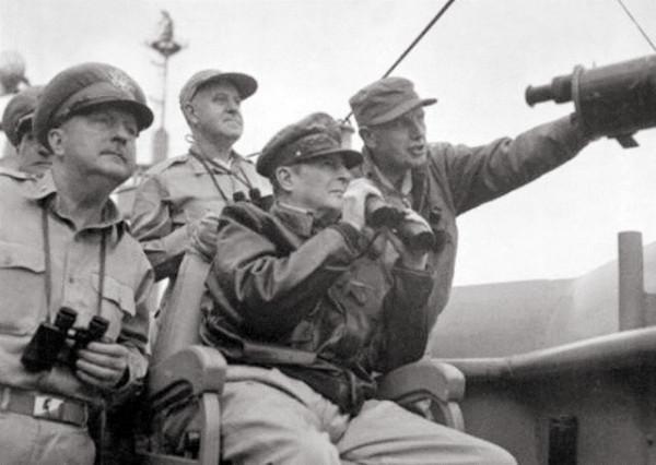 中美爭論山頭歸屬,敵方翻譯是華人,對美方轉達:志願軍定想進攻 中美爭論山頭歸屬,敵方翻譯是華人,對美方轉達:志願軍定想進攻