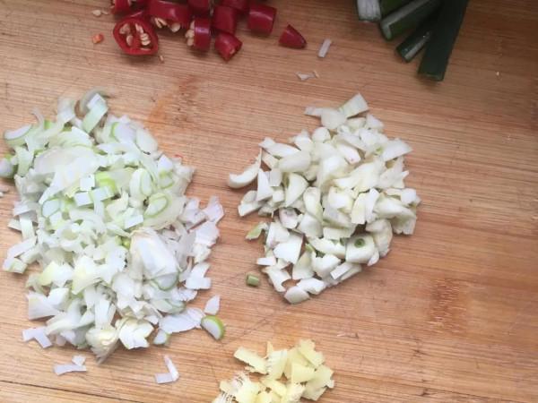 不知道吃什麼?試試香噴噴的三鮮煲吧 不知道吃什麼?試試香噴噴的三鮮煲吧