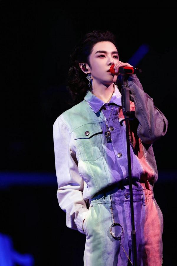 華晨宇演唱會完美收官，暖心細節感動無數人