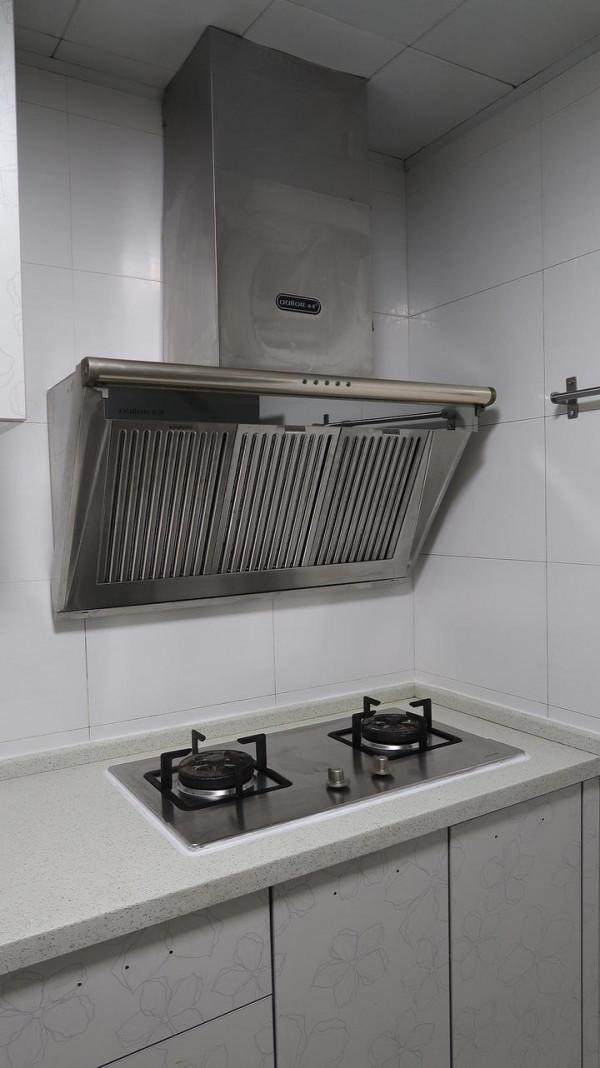 花500塊改造後，我簡直太愛我的廚房了