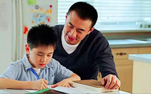 家長交了2萬元學費,13歲女兒卻被毆打40分鐘,處理結果大快人心 家長交了2萬元學費,13歲女兒卻被毆打40分鐘,處理結果大快人心