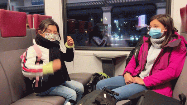 去芬蘭看極光，見聖誕老人，路上卻丟失行李，差點被鎖地牢