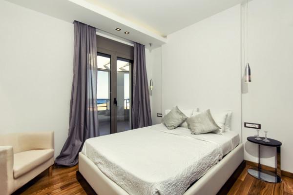 在家裡安裝智慧監控攝像頭，很奇怪？