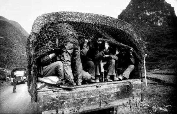 我一時衝動頂撞軍長,請求炮火停止十分鐘,軍長同意我的請求 我一時衝動頂撞軍長,請求炮火停止十分鐘,軍長同意我的請求