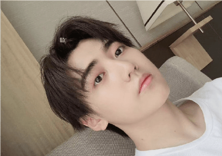 張子楓多次暗秀恩愛&excl;男方機場黑臉&comma;國民妹妹和塌房愛豆戀愛口碑跌