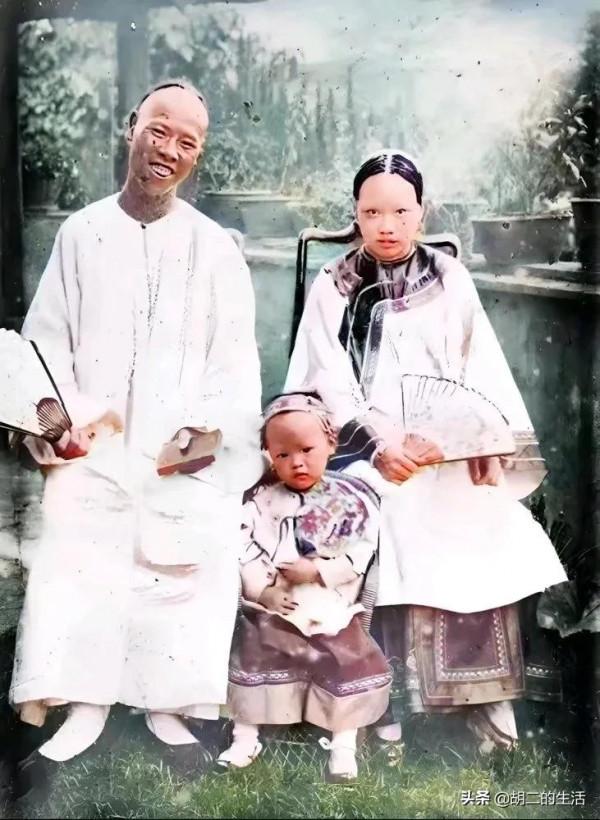 罕見的清朝老照片,原來劊子手長這樣,還有嫁給英國人的清朝女子 罕見的清朝老照片,原來劊子手長這樣,還有嫁給英國人的清朝女子