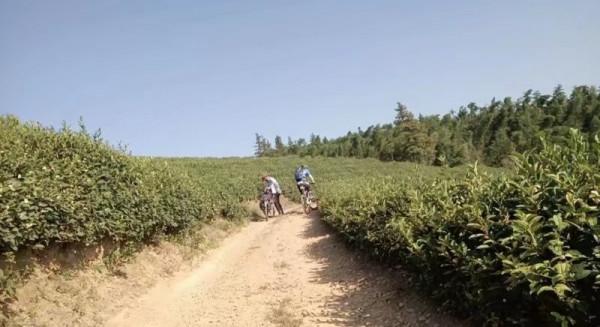 國慶騎遊D2天——紅旗峰