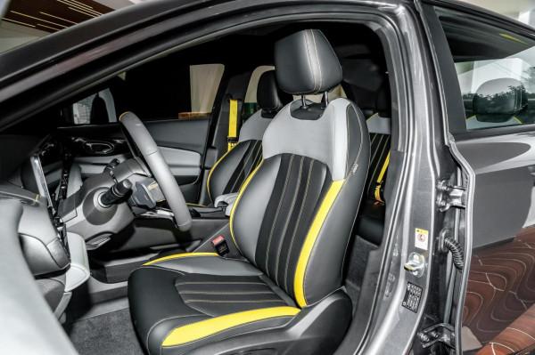 廣汽傳祺影豹，外觀靈動，軸距2736MM，起步價9.83萬起，價效比高