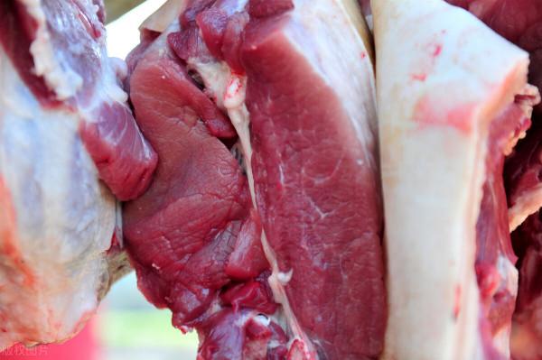 豬肉價一降再降的原因