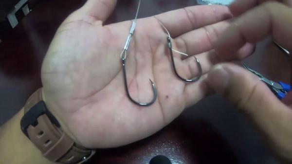 鋼絲穿線綁鉤的兩種方法,只要上手過一次,就知道怎麼弄了 鋼絲穿線綁鉤的兩種方法,只要上手過一次,就知道怎麼弄了