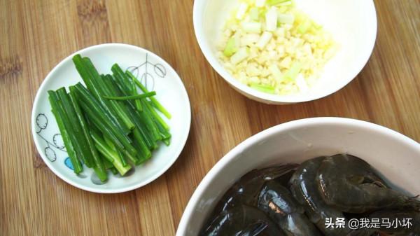 我家最愛的一個大蝦吃法,簡單又營養,出鍋香味四溢,吃著特解饞 我家最愛的一個大蝦吃法,簡單又營養,出鍋香味四溢,吃著特解饞