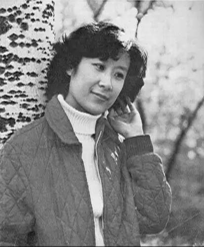 著名歌星蘇小明：事業巔峰出國留學，結婚生子後回國當演員