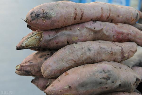 烤紅薯時，怎樣才能又甜又糯，1個步驟是關鍵，學會烤出好紅薯