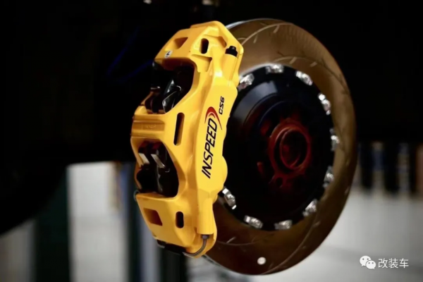 輪上310匹馬力的凱迪拉克ATS-L,偏時崩壞了四套排氣和一顆渦輪? 輪上310匹馬力的凱迪拉克ATS-L,偏時崩壞了四套排氣和一顆渦輪?