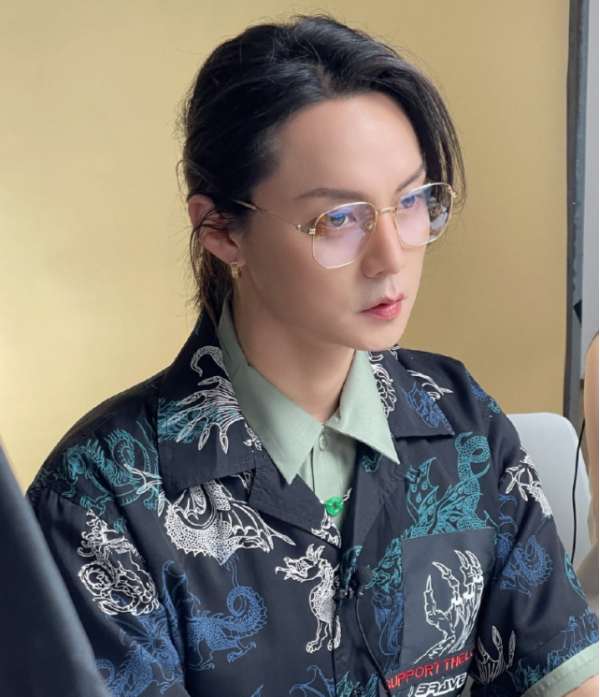 內娛“姨”化的男星巔峰PK,誰成了真正的大媽,誰讓人直接噴飯? 內娛“姨”化的男星巔峰PK,誰成了真正的大媽,誰讓人直接噴飯?