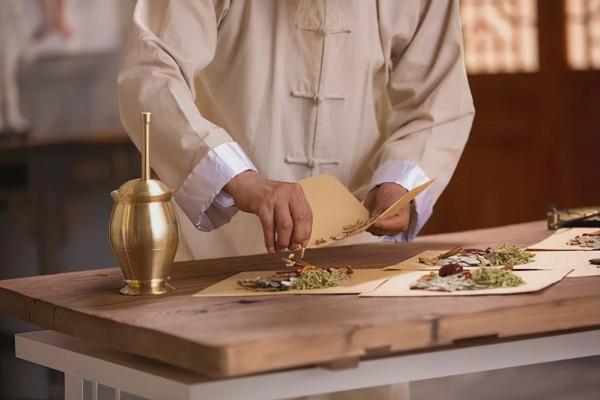 經常上火，易怒、早謝？中醫怎麼用藥