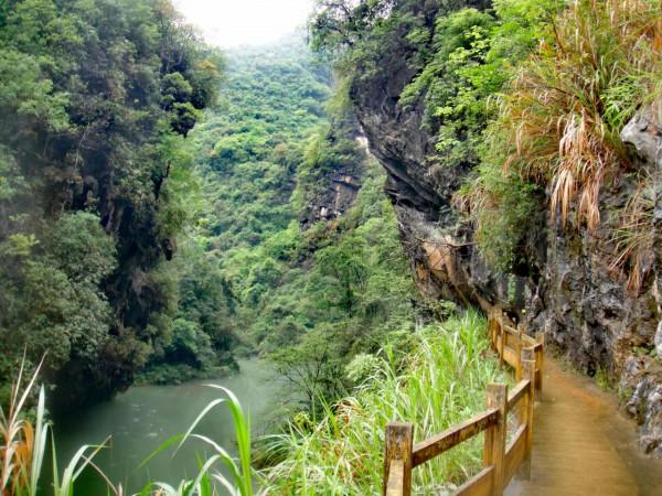 天景山仙人橋景區:有“天上美景,人間仙境”之美譽 天景山仙人橋景區:有“天上美景,人間仙境”之美譽