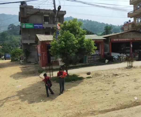 前往博卡拉的路上可真熱鬧 前往博卡拉的路上可真熱鬧