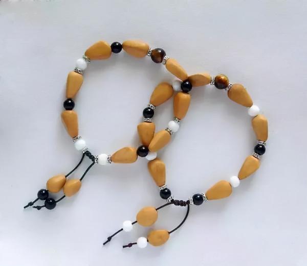 堅果松子,做成手串被賣出17萬 堅果松子,做成手串被賣出17萬