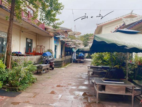 四川德陽有一座小眾古鎮，曾經是三國古戰場，現在都是徽派建築