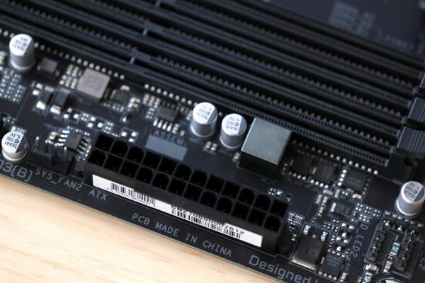 技嘉小雕B560M AORUS PRO主機板分享，幾百塊輕鬆搞定i7-10700K？