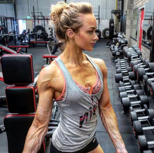 人類仍在進化！2020年研究：手臂長出新血管，會永久進化嗎？