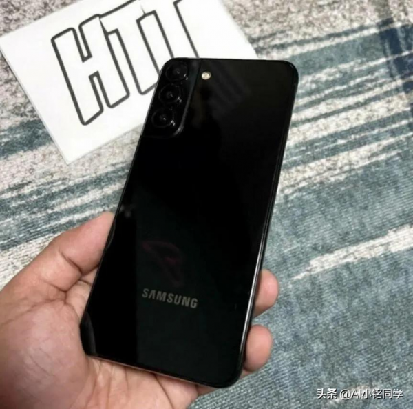 熱聞 | 小米12Pro保護殼曝光 iQOO Neo5s官宣 榮耀X30預熱 iOS 16概念圖