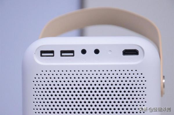 千元價格，體驗有些“超格”的智慧投影儀：萬播T6 Max深度評測