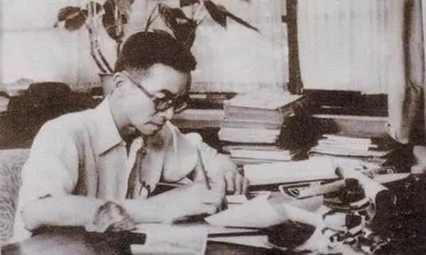 1949年，毛主席當選主席時缺了一票
