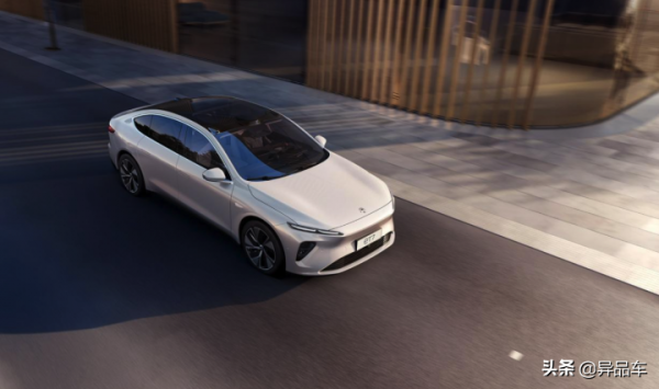 餘承東的“狂”和李斌的“傲”