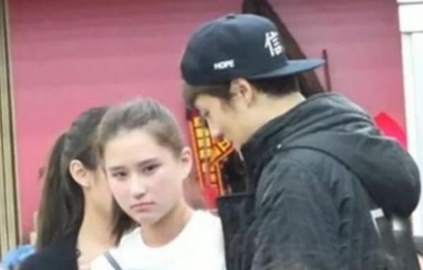 “賭王千金”何鴻燊女兒的倒貼愛情