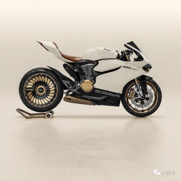 保時捷911 GT3和杜卡迪都在用的輪轂罩,自行設計才能避免撞衫 保時捷911 GT3和杜卡迪都在用的輪轂罩,自行設計才能避免撞衫