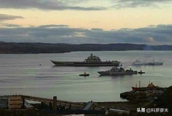 同為姊妹艦,33歲的遼寧艦嶄新如初,36歲的庫茲涅佐夫號破敗不堪 同為姊妹艦,33歲的遼寧艦嶄新如初,36歲的庫茲涅佐夫號破敗不堪