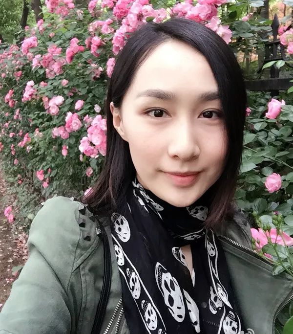 雷佳音：14歲因早戀輟學，與妻子裸婚，如何變成一線明星？