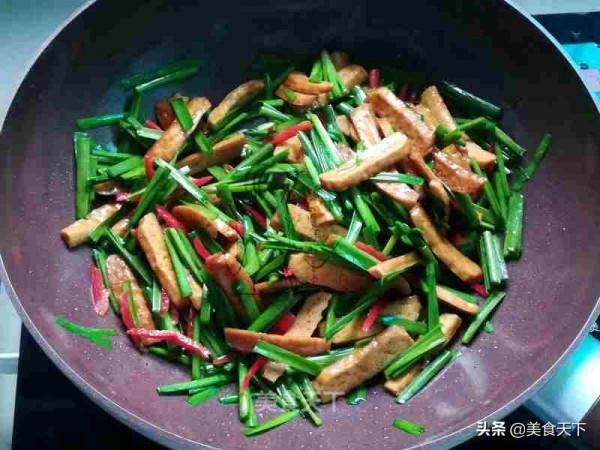 香乾像我這樣炒，兩碗米飯都不夠吃