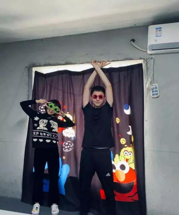 90後情侶入住毛坯房3年，入住毛坯房，他們覺得很快樂