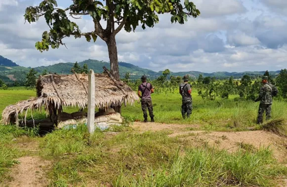緬甸克倫民族聯盟武裝前線高層對外回應,上級已下達開火命令 緬甸克倫民族聯盟武裝前線高層對外回應,上級已下達開火命令
