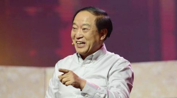 2018年常寶華去世,葬禮上侯耀華帶頭鼓掌牛群缺席,兩人有何恩怨 2018年常寶華去世,葬禮上侯耀華帶頭鼓掌牛群缺席,兩人有何恩怨