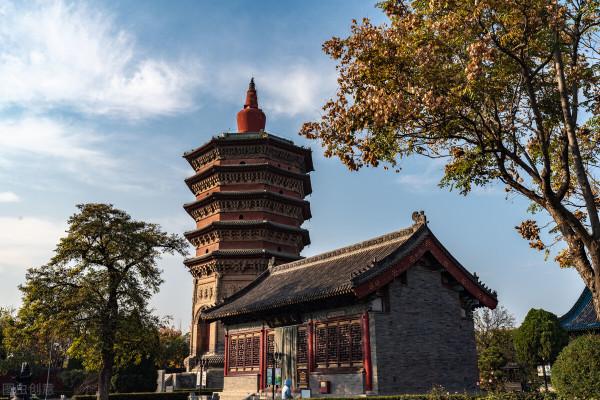 河南有825座古塔，號稱全國最多。朋友，你家鄉的古塔還在嗎？