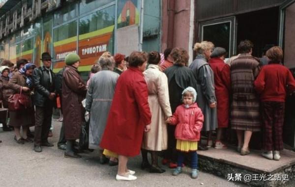 襲擊外國人、毆打警察,俄羅斯“納粹”為什麼無法無天? 襲擊外國人、毆打警察,俄羅斯“納粹”為什麼無法無天?