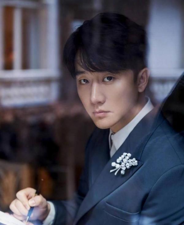 黃軒帶女友與長輩聚餐,女方禮數周到氣質出眾,現場像辦喜事一樣 黃軒帶女友與長輩聚餐,女方禮數周到氣質出眾,現場像辦喜事一樣