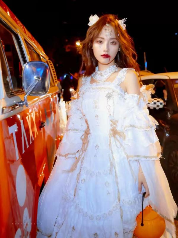 明星萬聖節妝容大不同:歐陽娜娜雙面天使,黃仁俊cos匹諾曹 明星萬聖節妝容大不同:歐陽娜娜雙面天使,黃仁俊cos匹諾曹