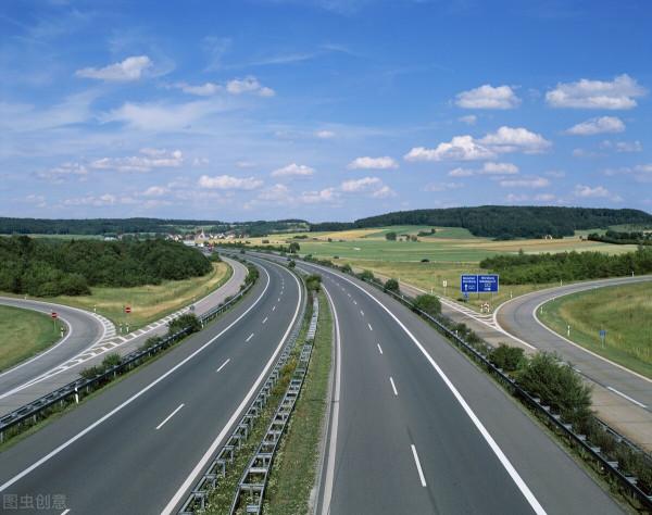 高速公路年收入上千億，卻負債6萬億，錢都去了哪？