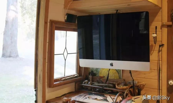 64歲姑娘賣房去流浪，把全世界裝進僅8㎡家：希望我老了能這麼酷