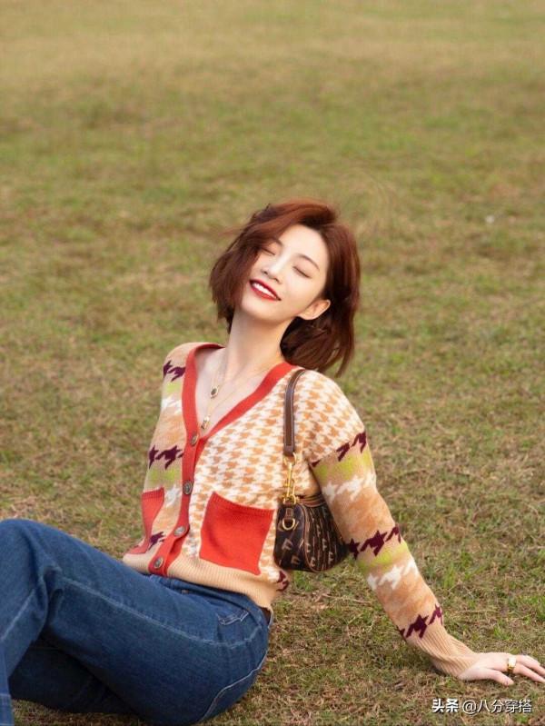 20&plus;女生通勤應該怎樣穿？碼住這四套造型，清新幹練又顯氣質