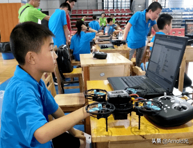 孩子到底學什麼? 孩子到底學什麼?