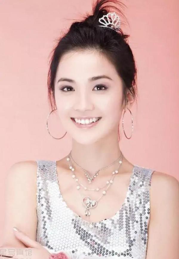 蔡卓妍美照歡迎觀看