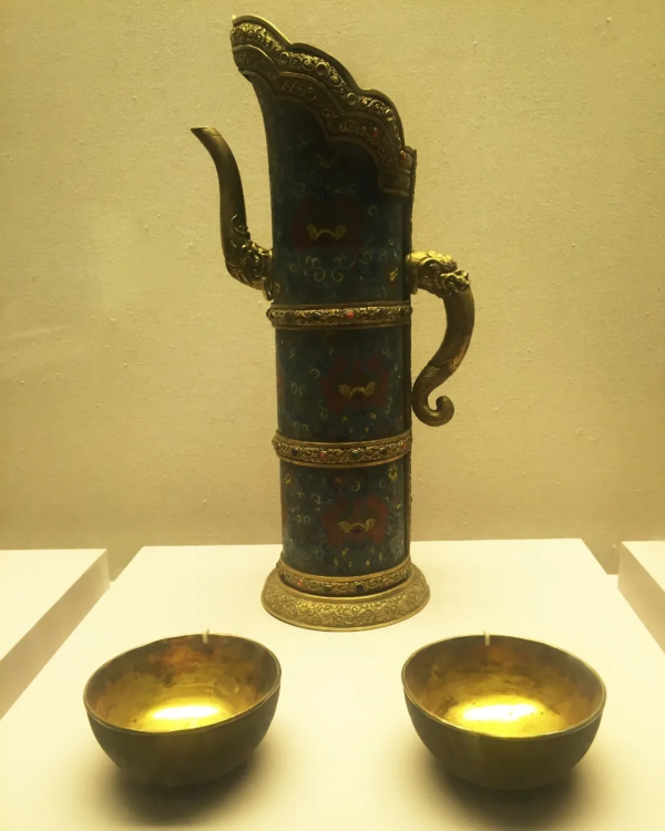 你收到一封來自皇帝的生日趴邀請函 你收到一封來自皇帝的生日趴邀請函